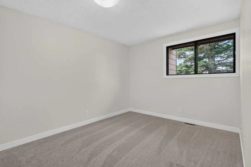 5404 10 Avenue SE #106