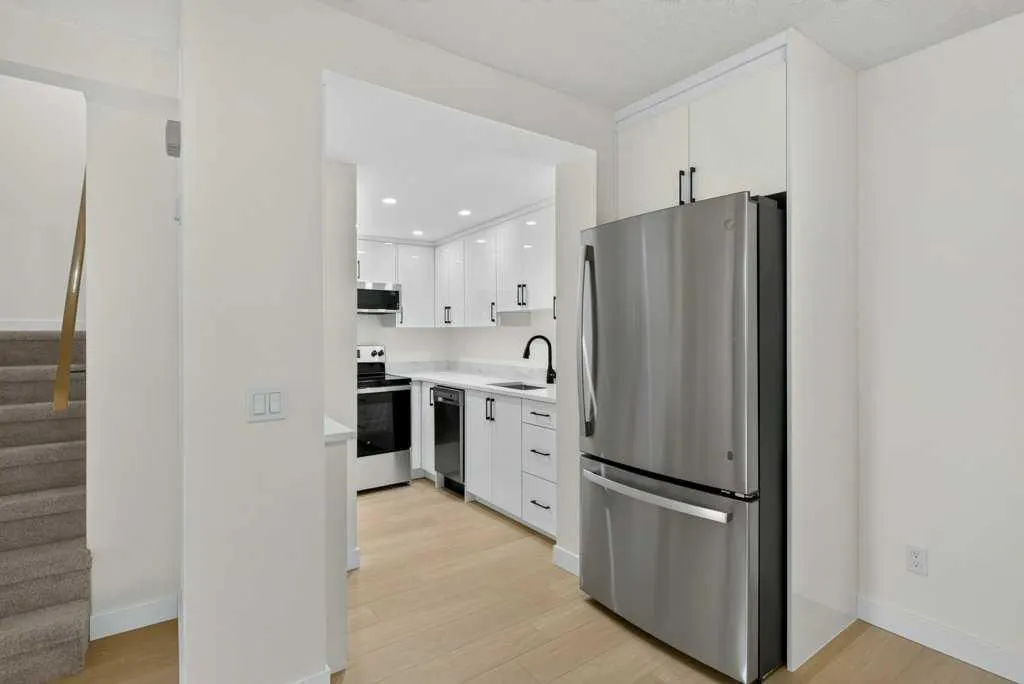 5404 10 Avenue SE #106