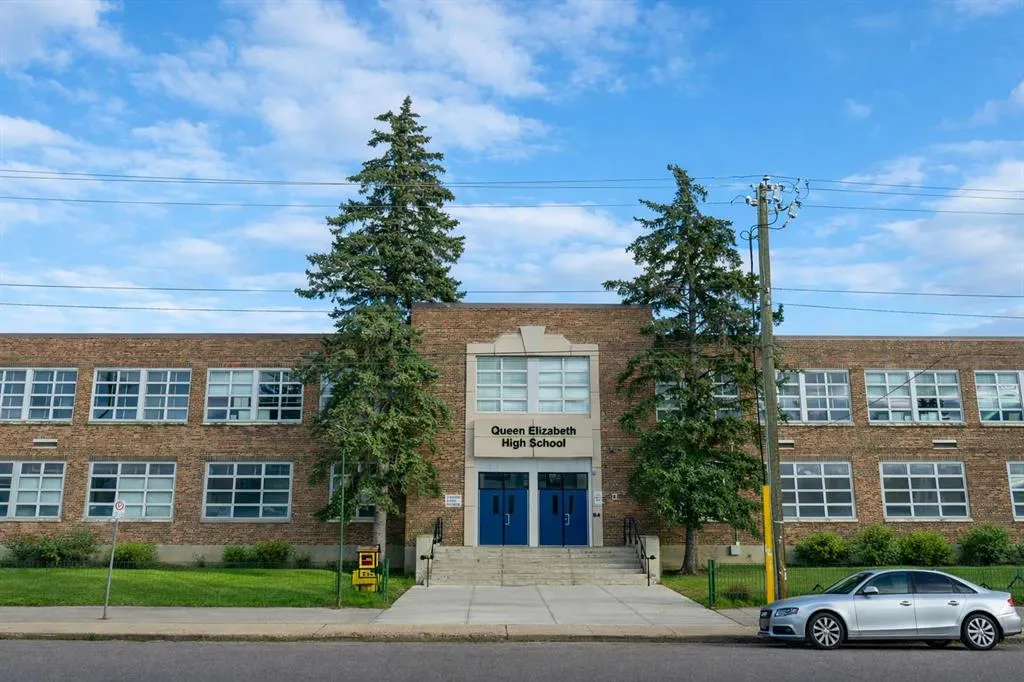 2329 Bowness Road NW