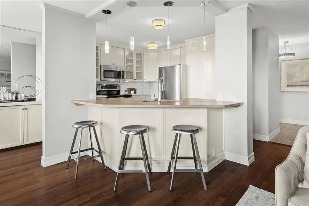 1001 14 Avenue SW #601