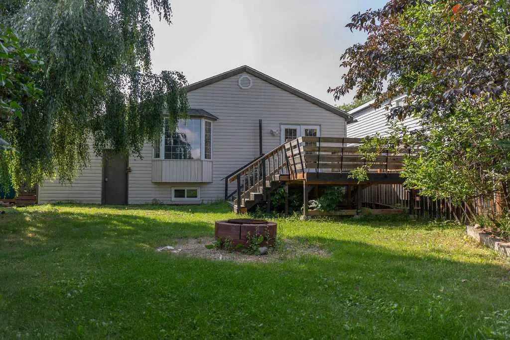 110 Bird Crescent