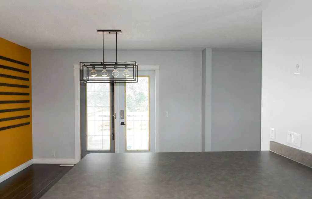 110 Bird Crescent