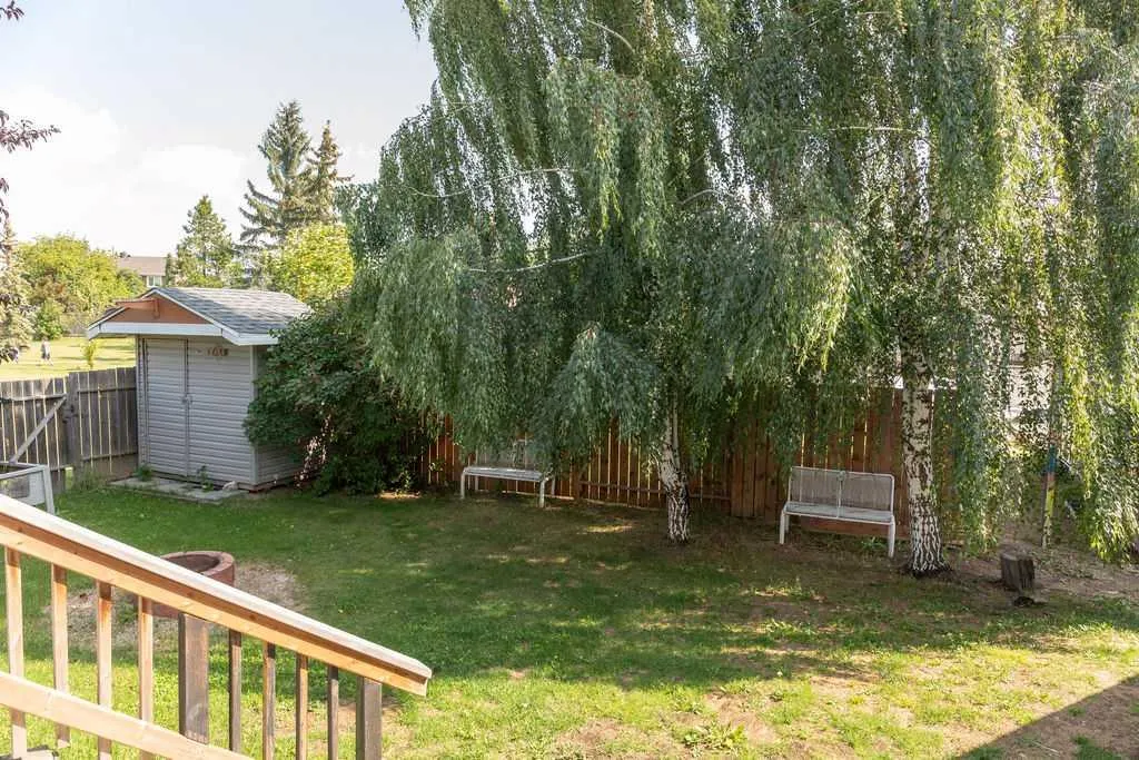110 Bird Crescent