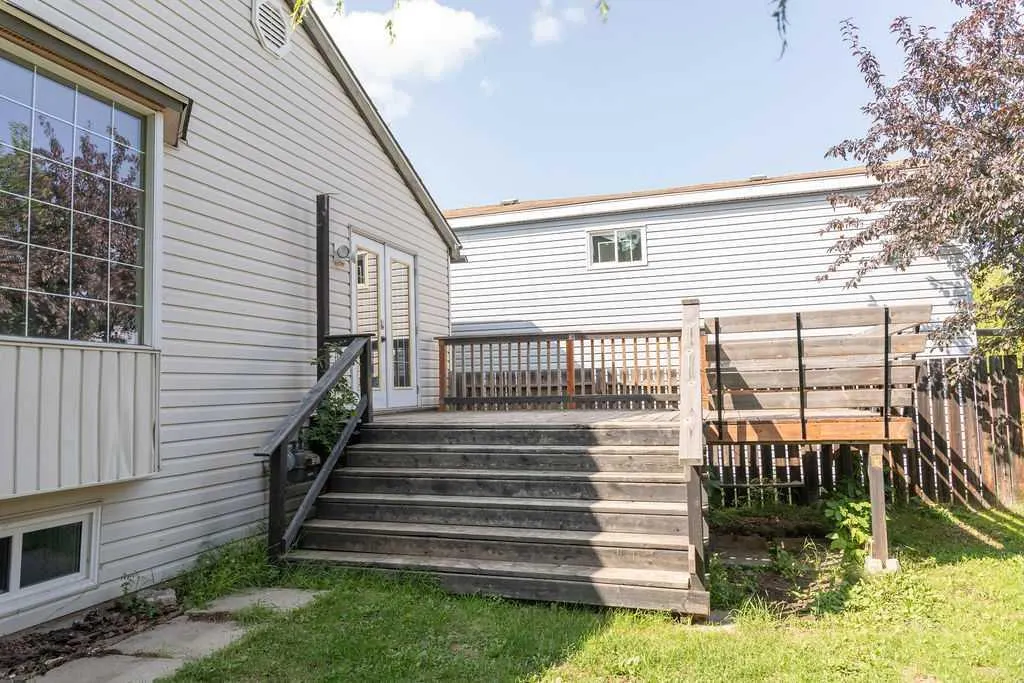 110 Bird Crescent