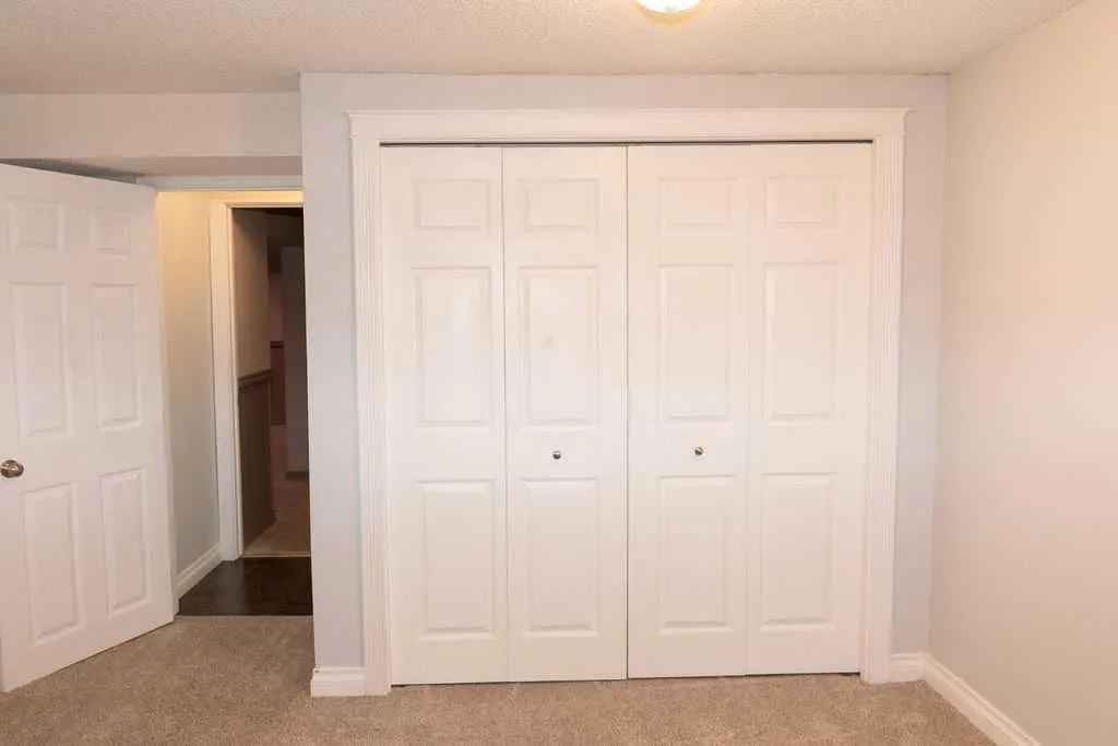 110 Bird Crescent