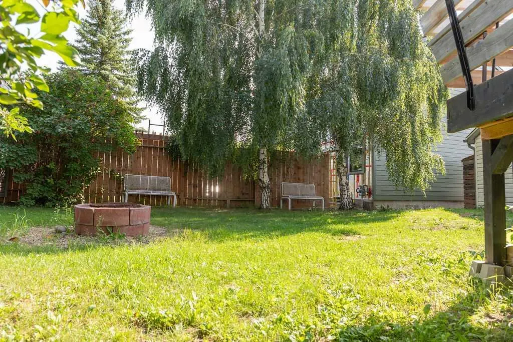 110 Bird Crescent