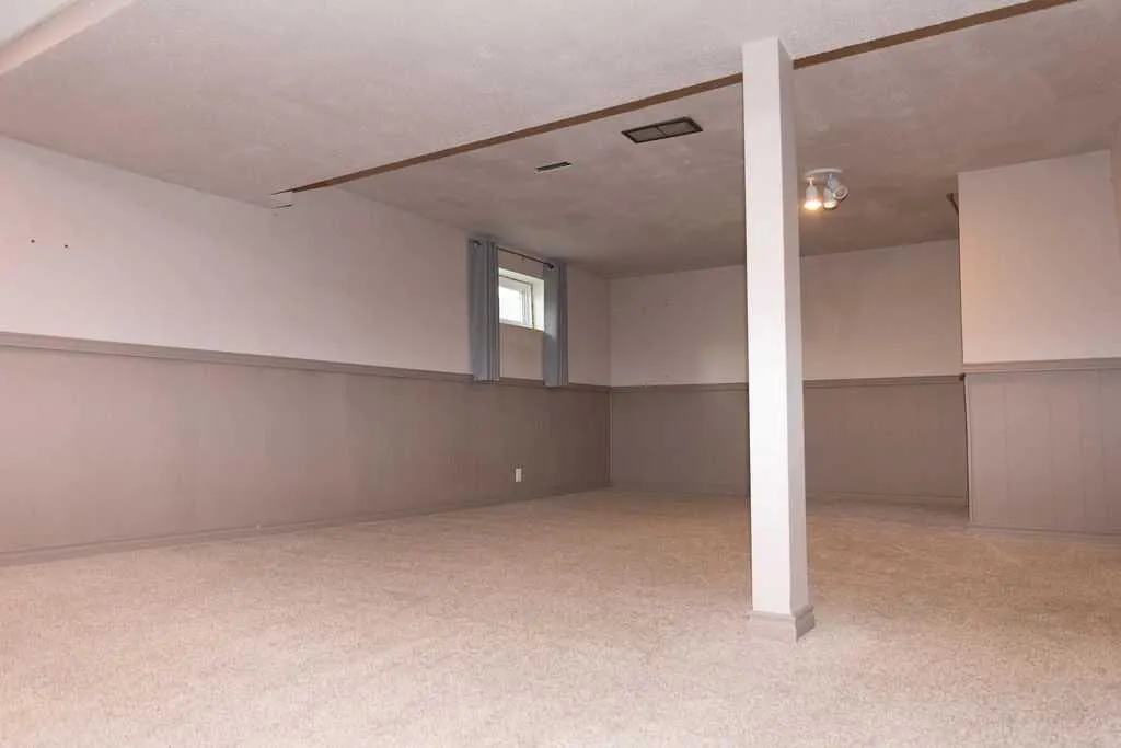 110 Bird Crescent