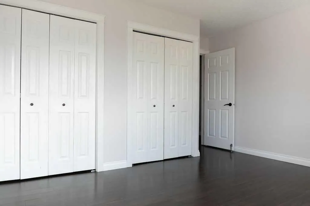 110 Bird Crescent