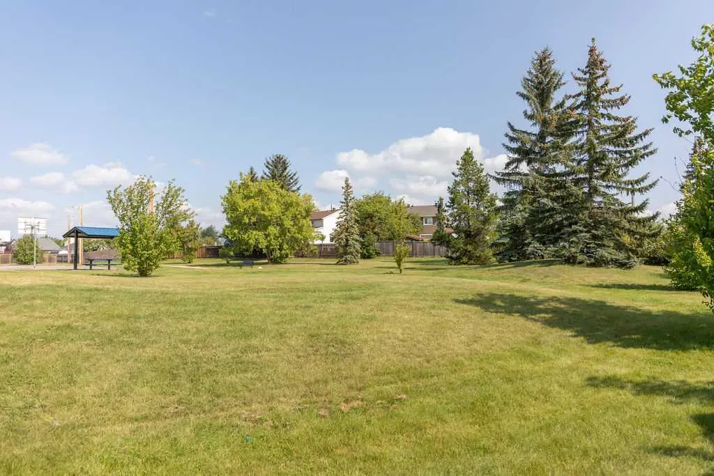 110 Bird Crescent