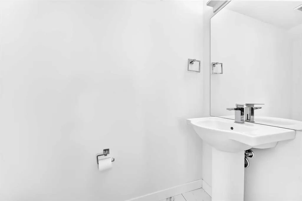 3125 39 Street NW #115