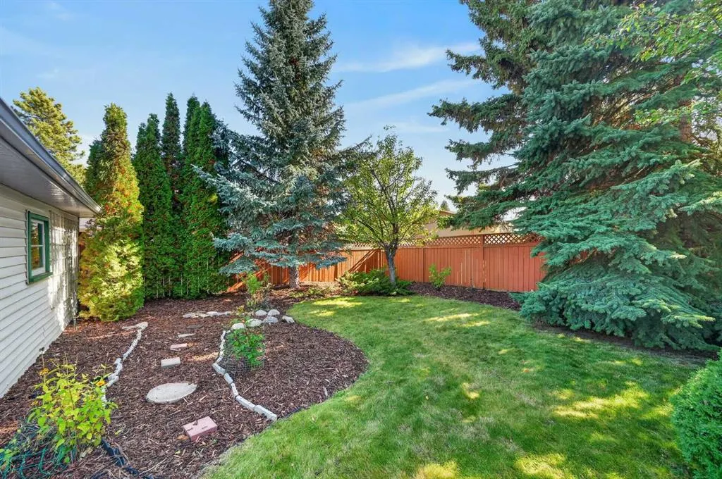 637 Willowburn Crescent SE