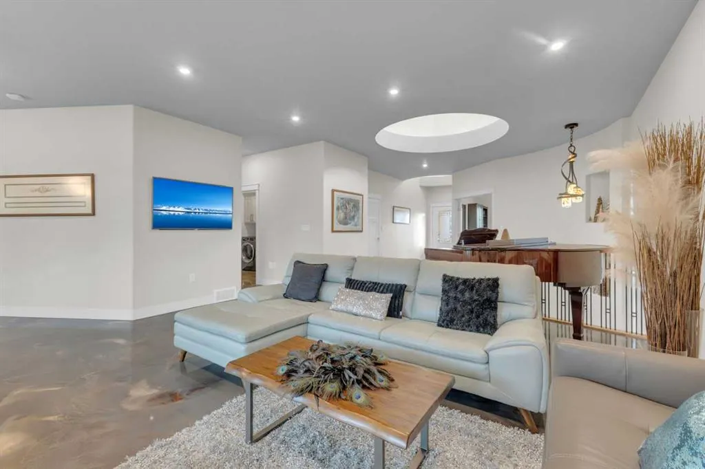 38 Grove Close