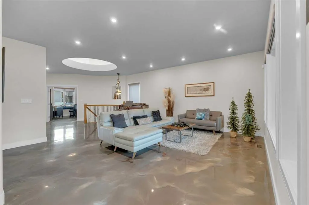 38 Grove Close