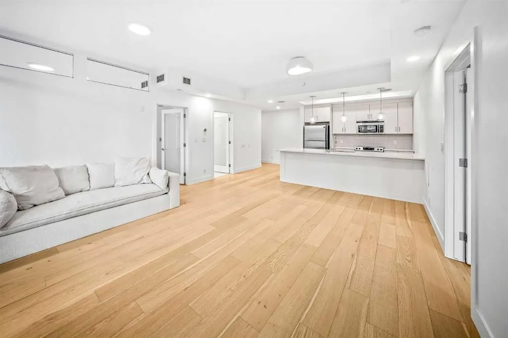 530 12 Avenue SW #203