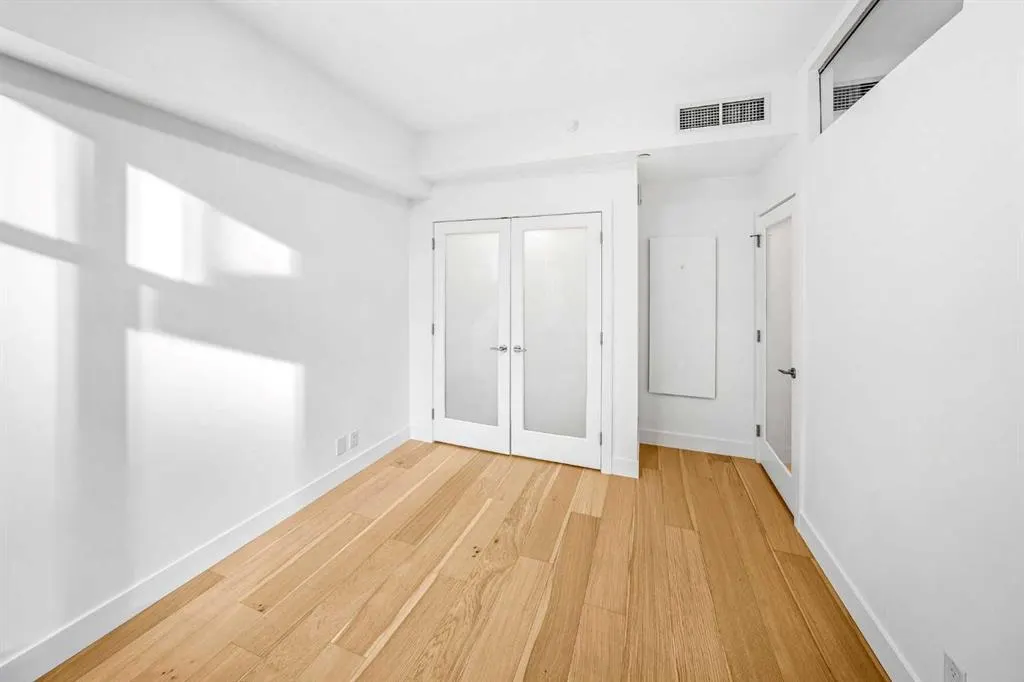 530 12 Avenue SW #203