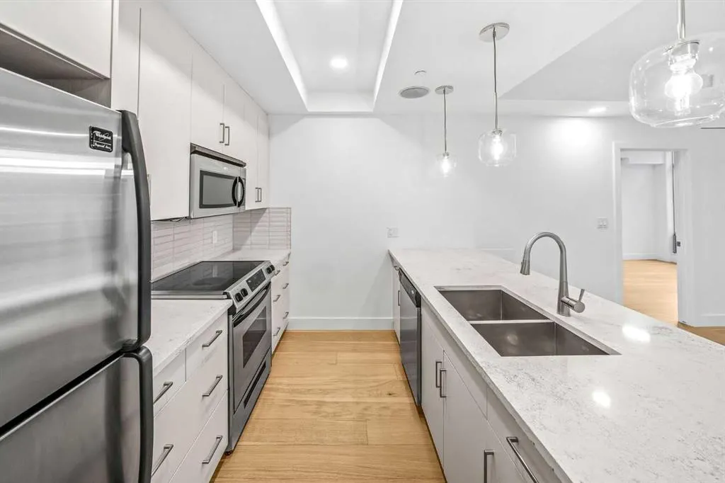 530 12 Avenue SW #203