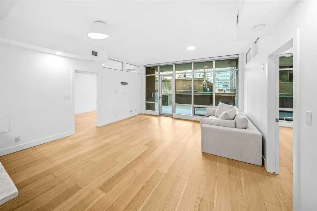 530 12 Avenue SW #203