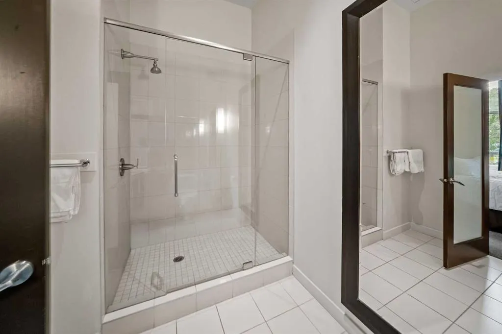 530 12 Avenue SW #203