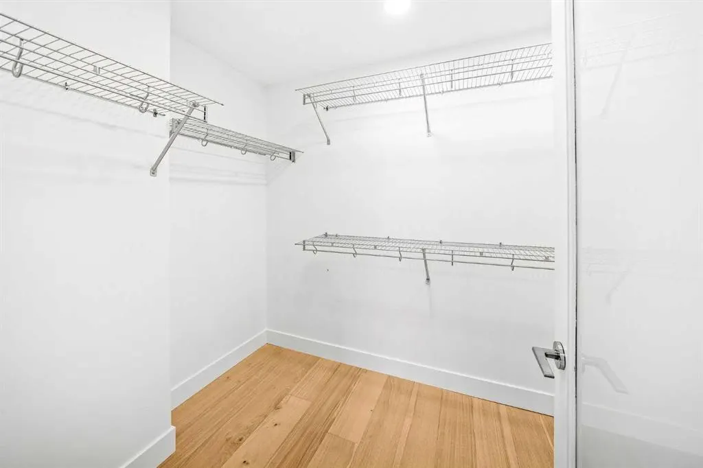 530 12 Avenue SW #203