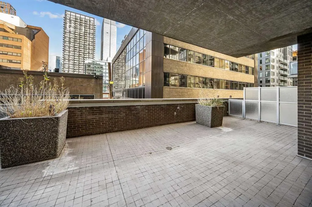 530 12 Avenue SW #203