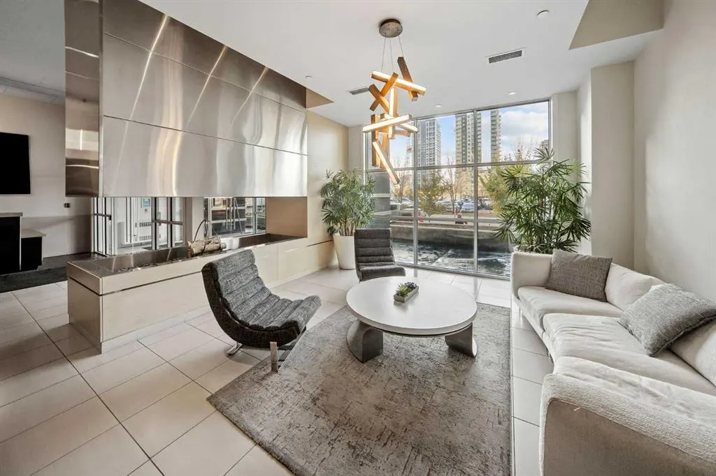 530 12 Avenue SW #203