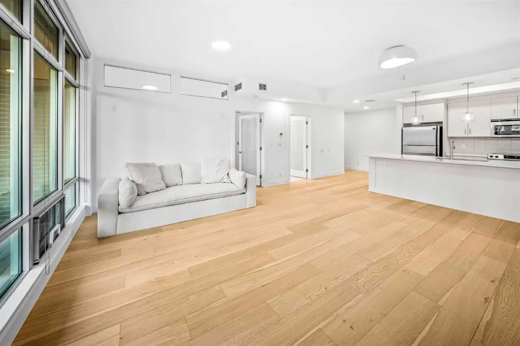 530 12 Avenue SW #203