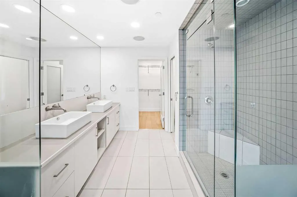 530 12 Avenue SW #203
