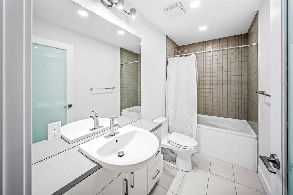 530 12 Avenue SW #203