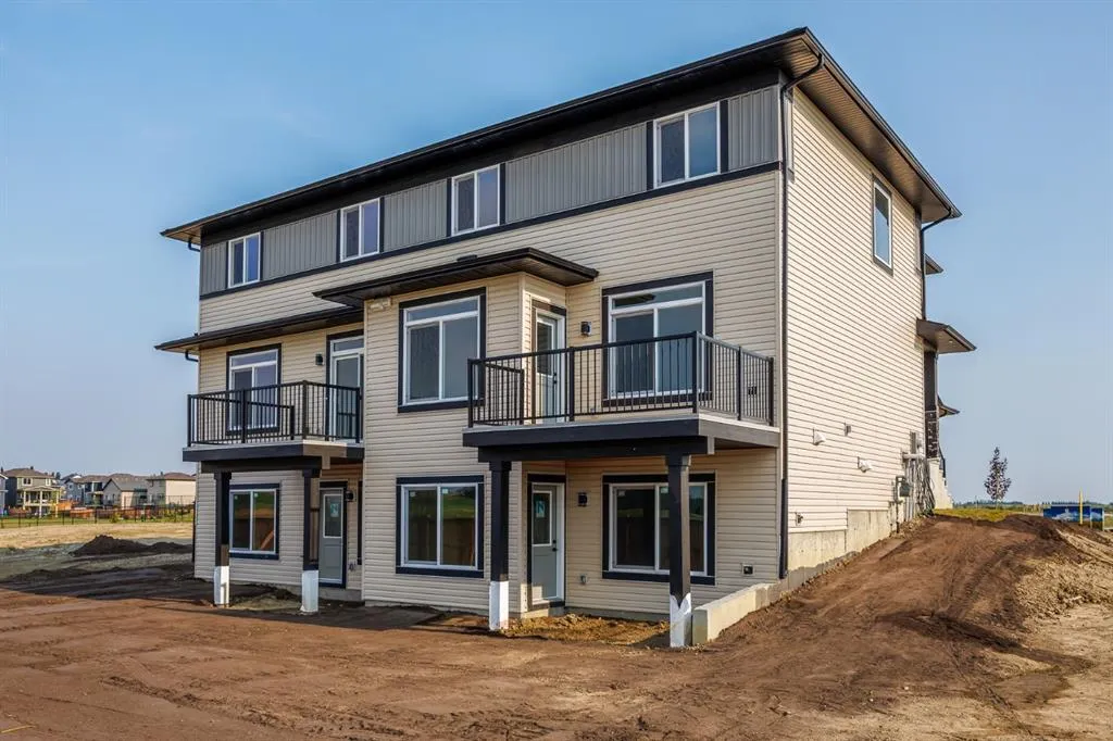142 Lakewood Crescent