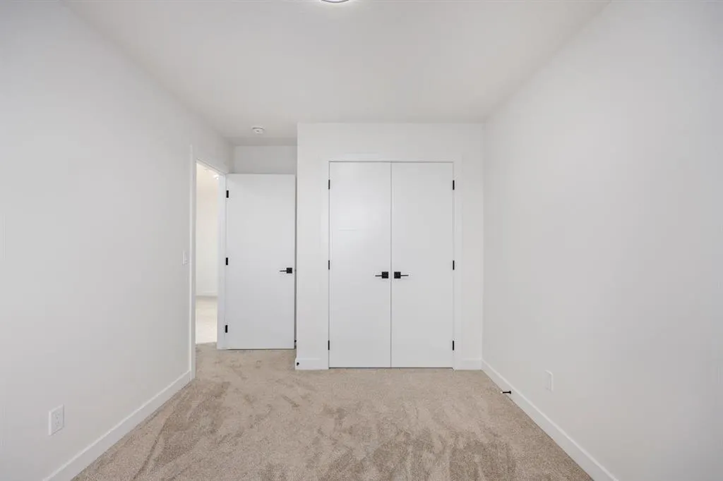 142 Lakewood Crescent