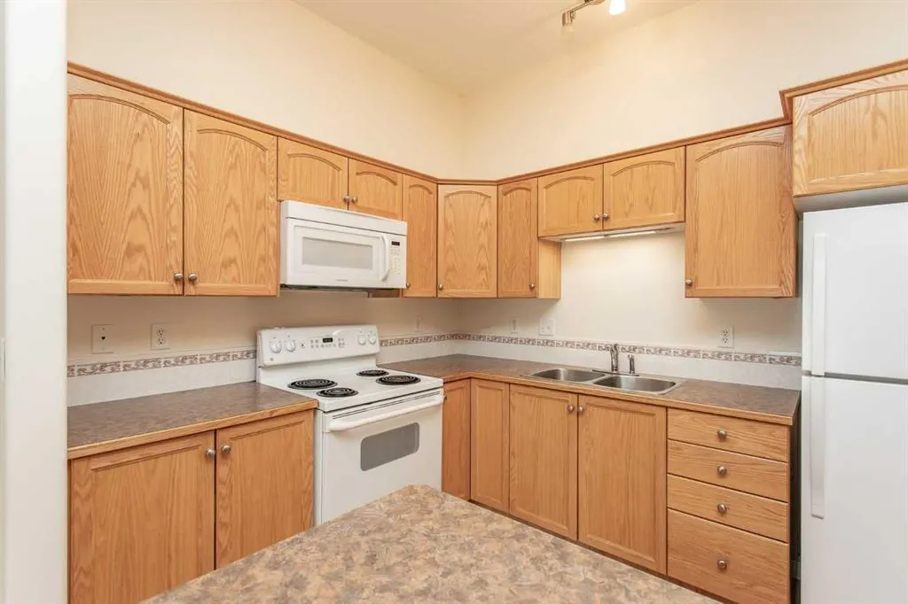 4425 HERITAGE Way #105