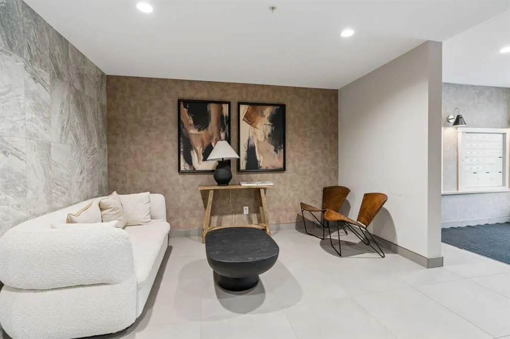 655 Shawnee Square SW #309
