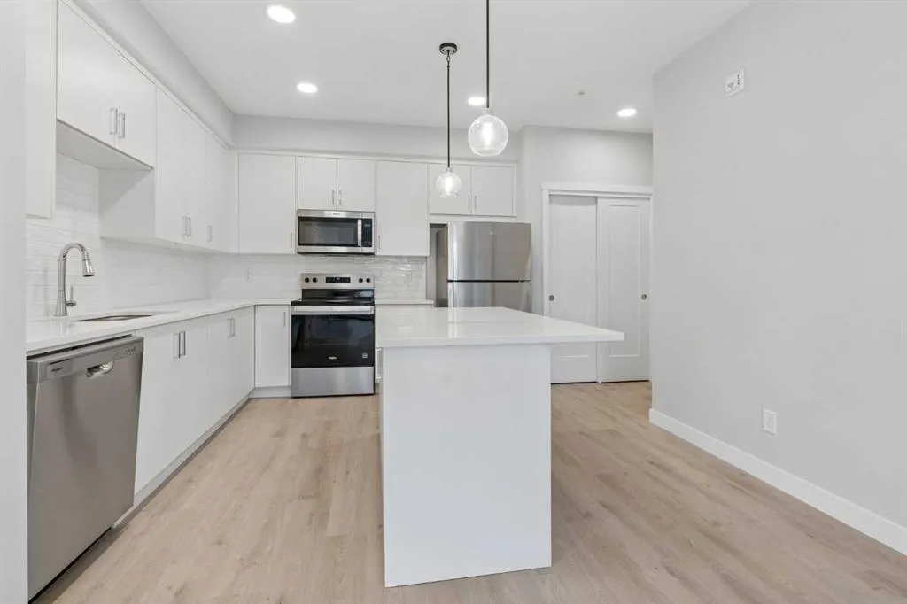 655 Shawnee Square SW #312