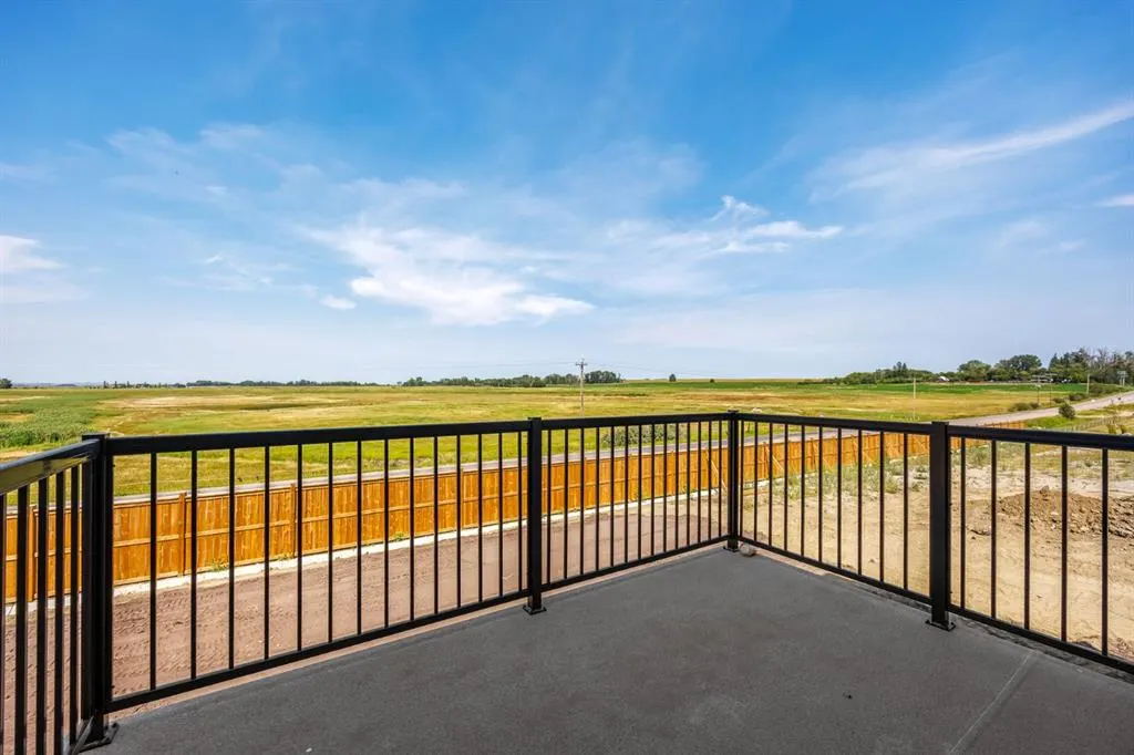 140 Lakewood Crescent