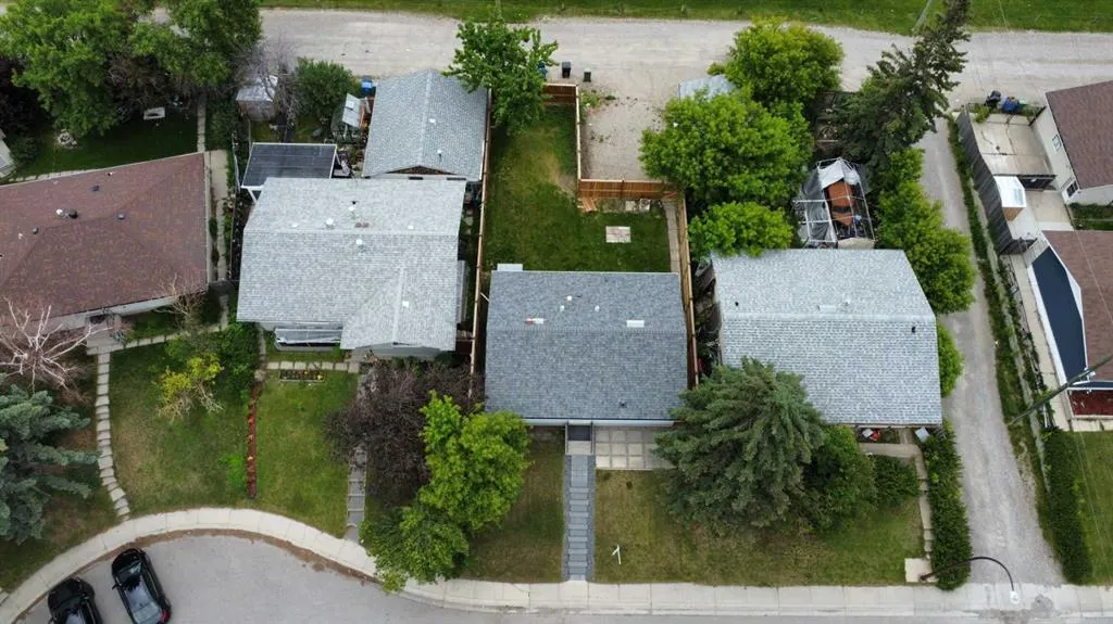 119 Maranda Close NE
