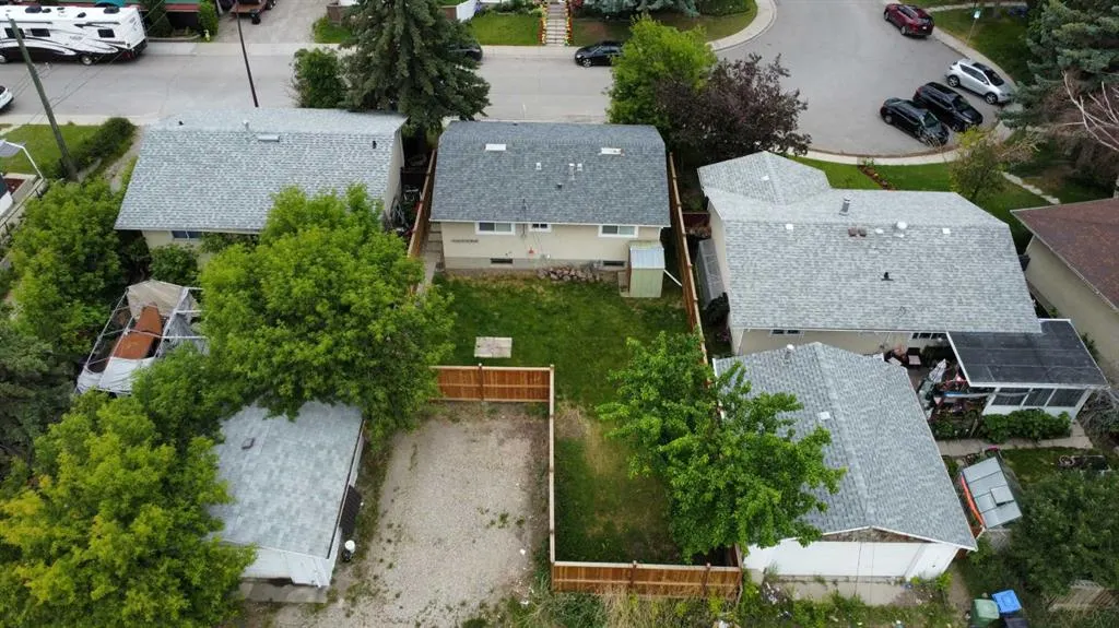 119 Maranda Close NE