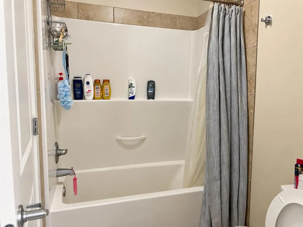 305 Coalbanks Boulevard W