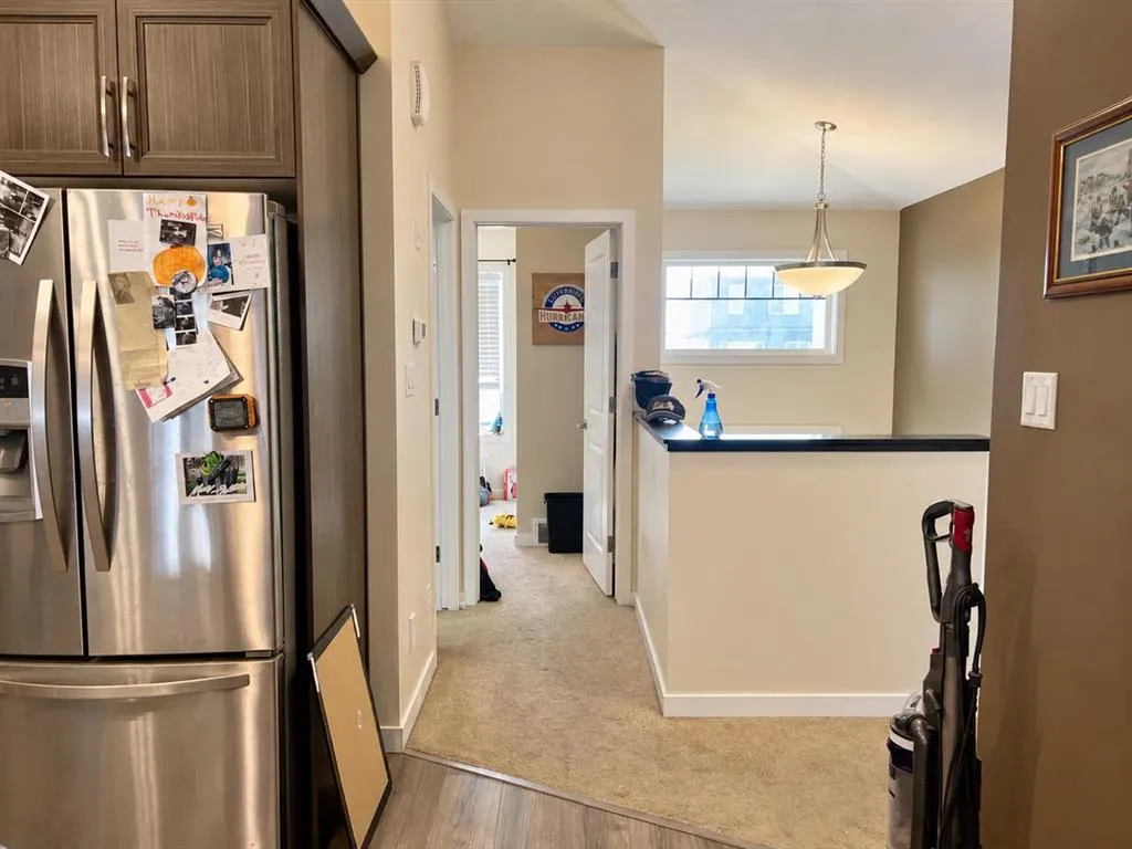 305 Coalbanks Boulevard W