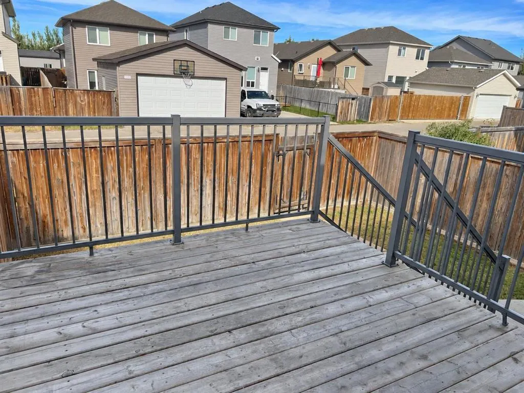 305 Coalbanks Boulevard W
