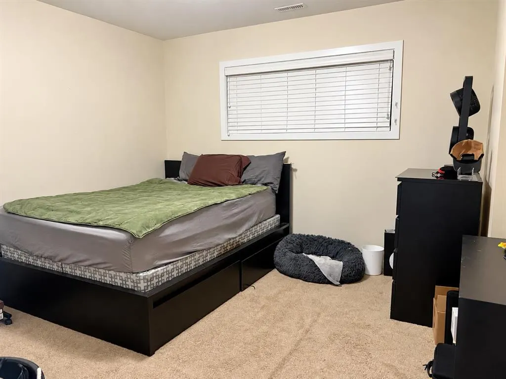 305 Coalbanks Boulevard W