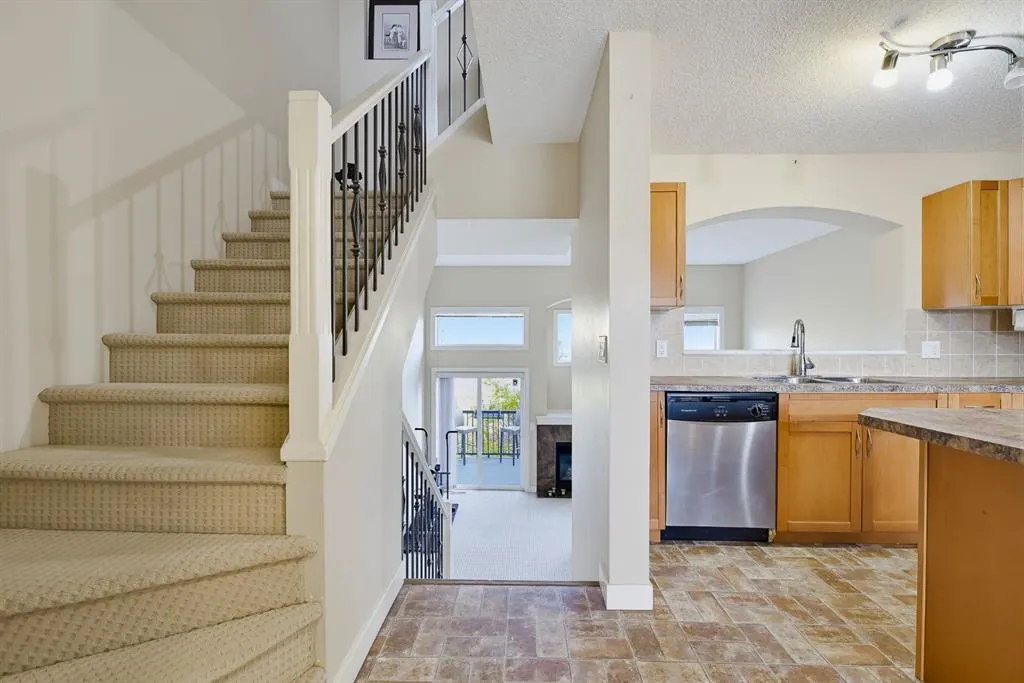 16 Eversyde Park SW