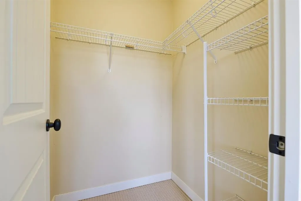 16 Eversyde Park SW