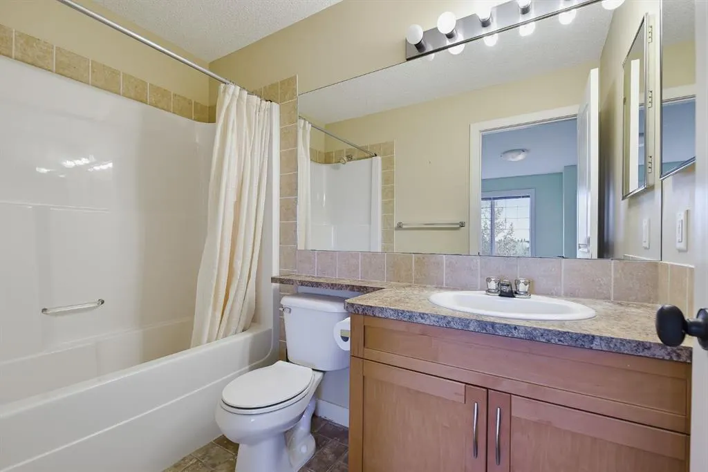 16 Eversyde Park SW
