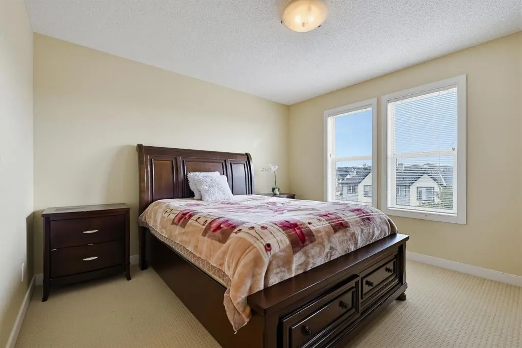 16 Eversyde Park SW