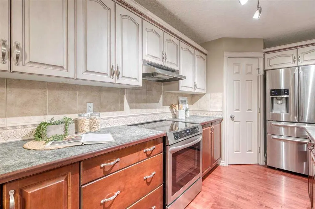 763 Cimarron Close