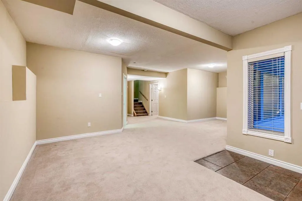 763 Cimarron Close