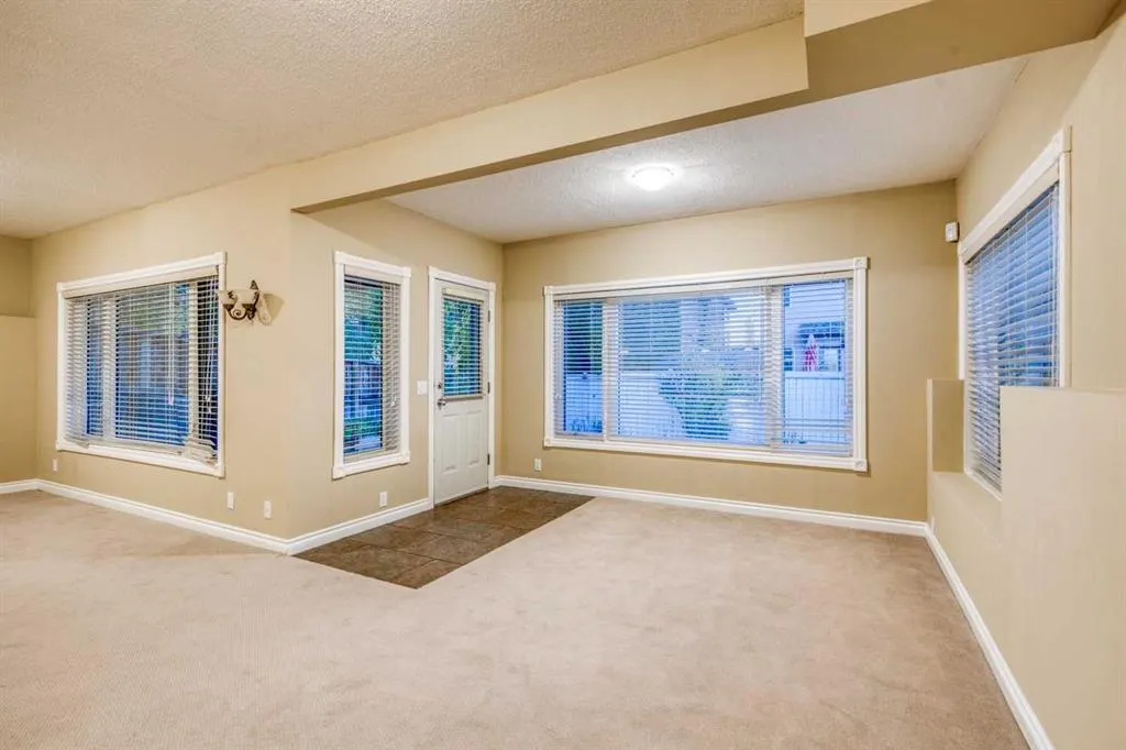 763 Cimarron Close