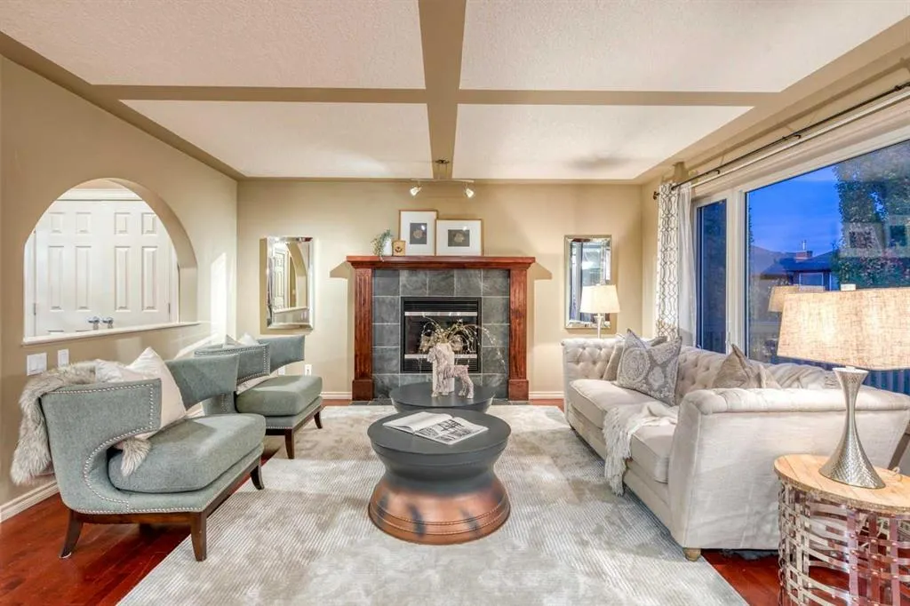 763 Cimarron Close