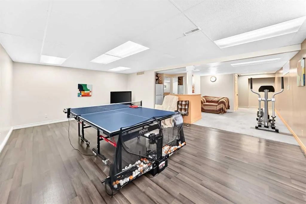 25 Discovery Ridge Hill SW