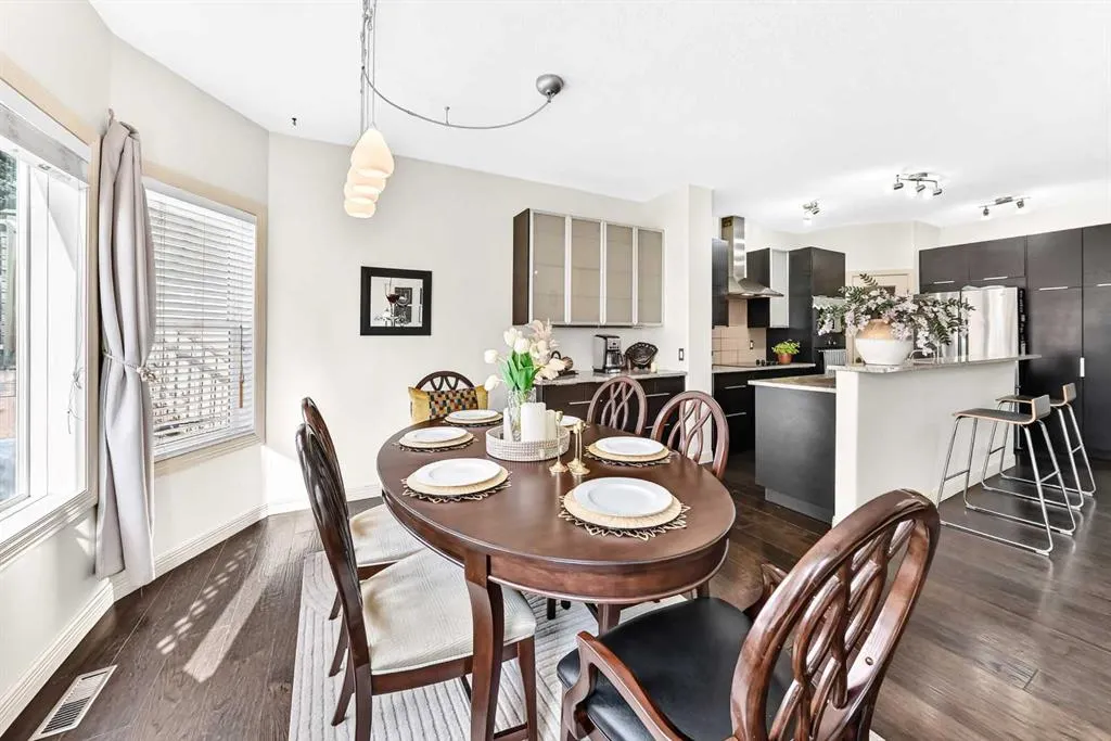 25 Discovery Ridge Hill SW